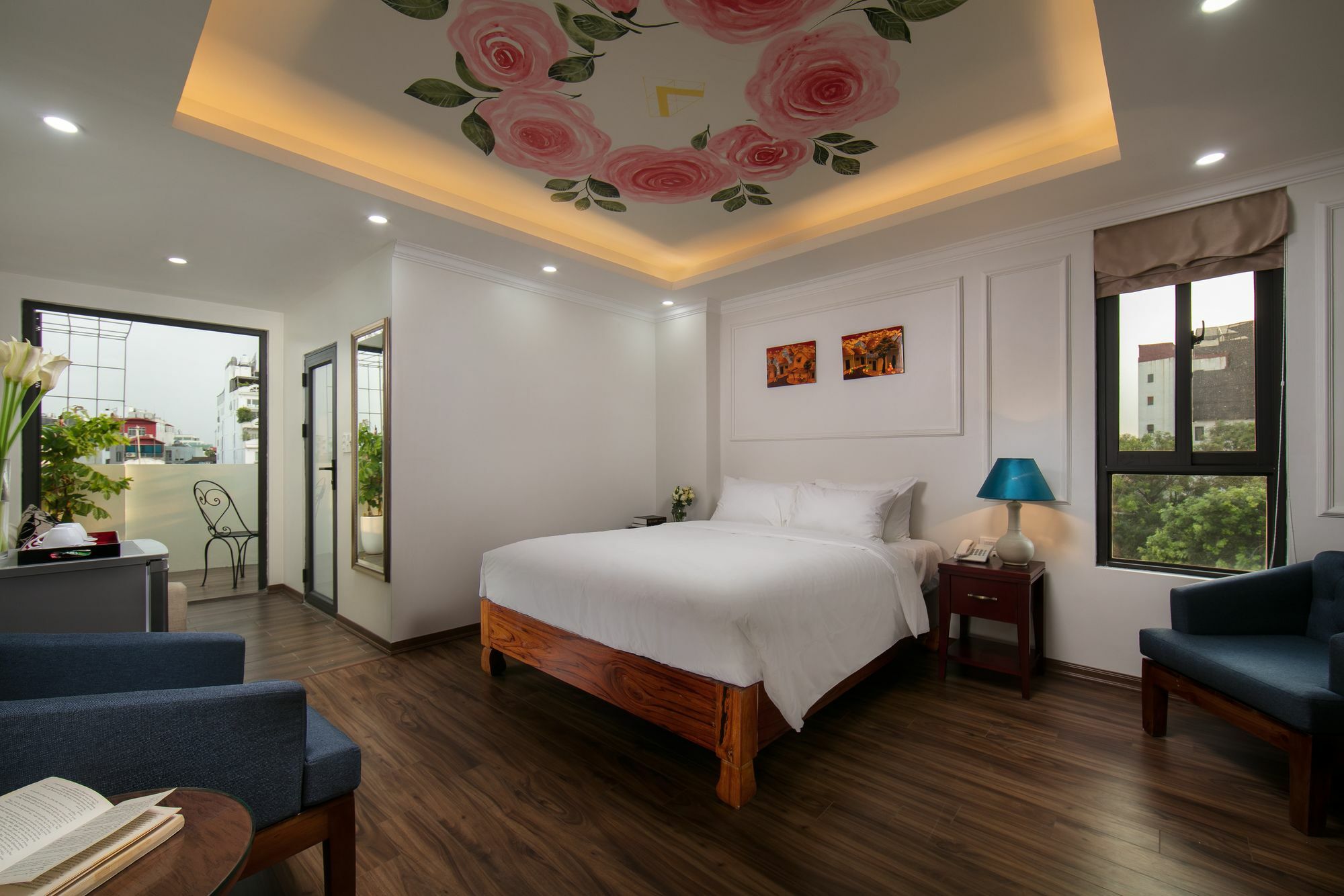 Golden Legend Palace & Travel Отель 3*